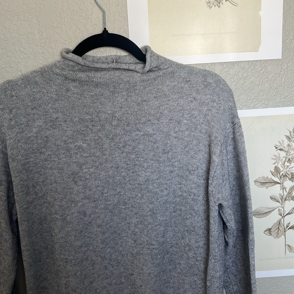 Anthropologie sweater - Picture 3 of 3